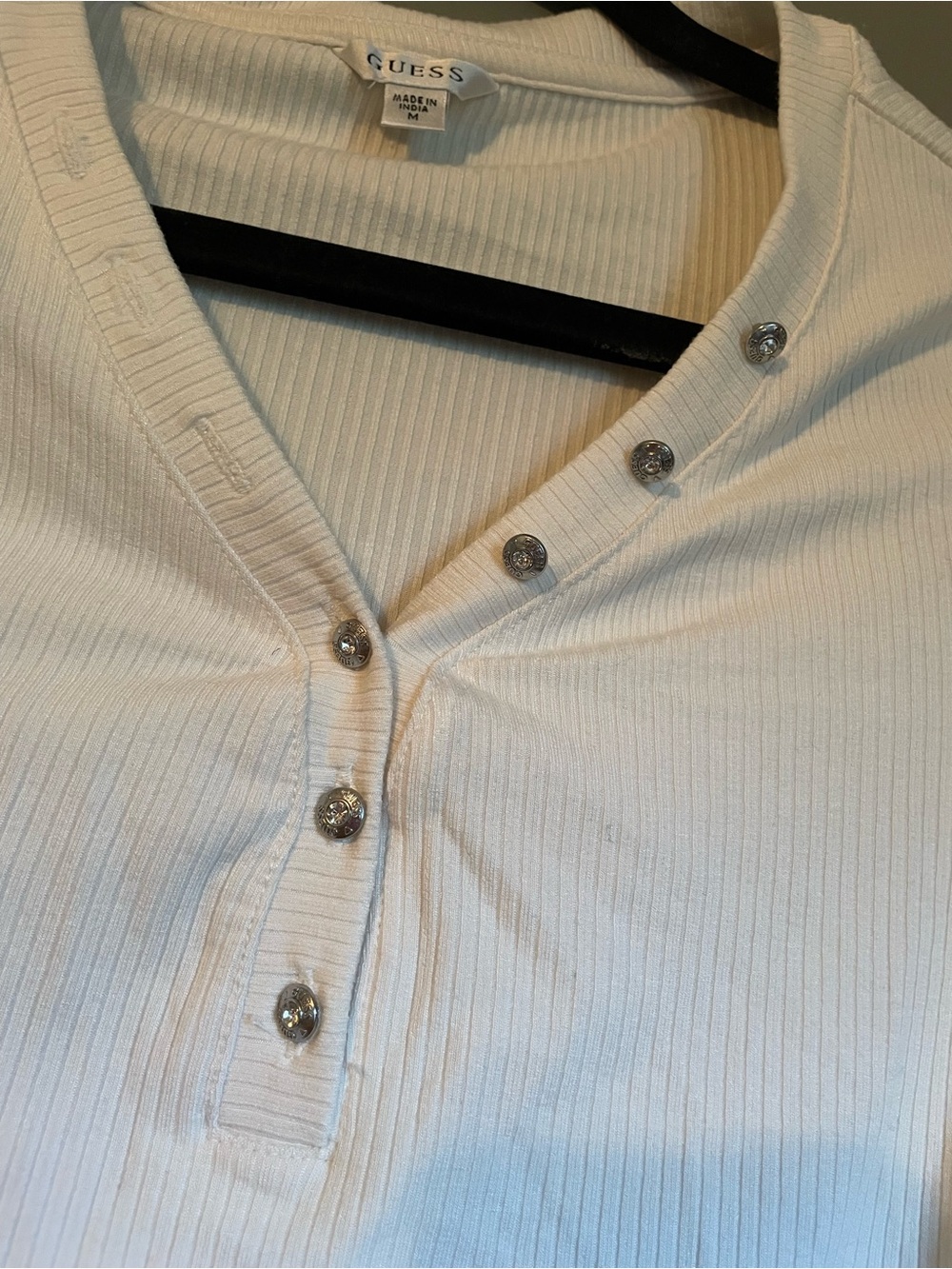 NWT Guess Sz Med Women's Crystal Logo Button Kyla Ribbed Knit Henley Top Ret $59 - Picture 7 of 14